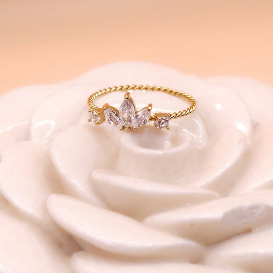 Avery Gold Ring